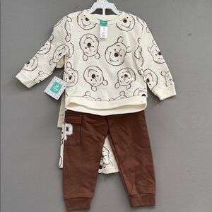 NWT Disney Pooh Matching Set - Cream and Brown